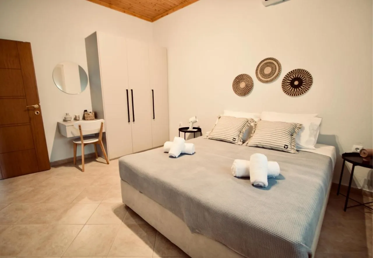 Enalio Beach House Nea Kallikrateia